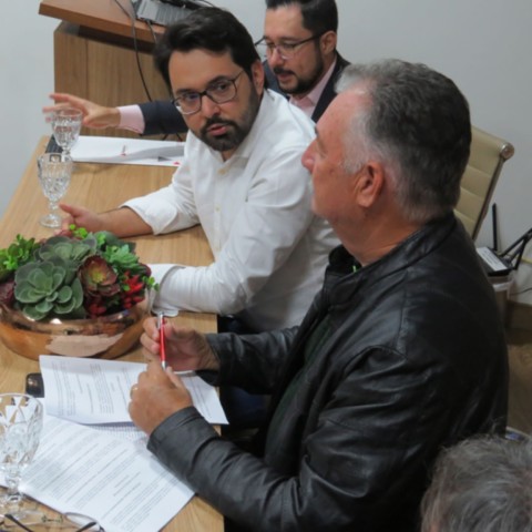 SITRAMONTI-MG e SINDUSCON-MG assinam CCT 2025/2026 SITRAMONTI-MG e SINDUSCON-MG assinam CCT 2025/2026