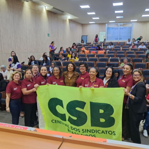 SITRAMONTI-MG participa de curso para formação de Dirigentes Sindicais, em Brasília SITRAMONTI-MG participa de curso para formação de Dirigentes Sindicais, em Brasília