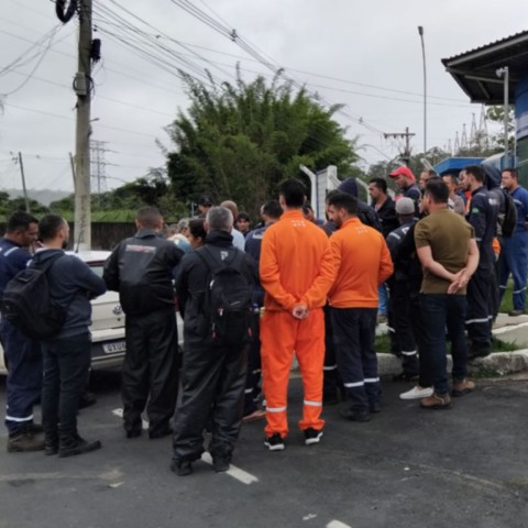 Greve dos Trabalhadores da ESVJ Engenharia é mediada pelo SITRAMONTI-MG Greve dos Trabalhadores da ESVJ Engenharia é mediada pelo SITRAMONTI-MG
