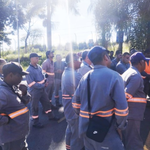 SITRAMONTI-MG faz assembleia com trabalhadores da Progen, na obra da Vallourec